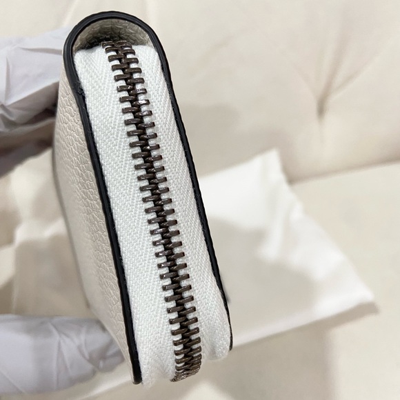 NEW🔥Gucci Logo Striped Wallet - Picture 5 of 7